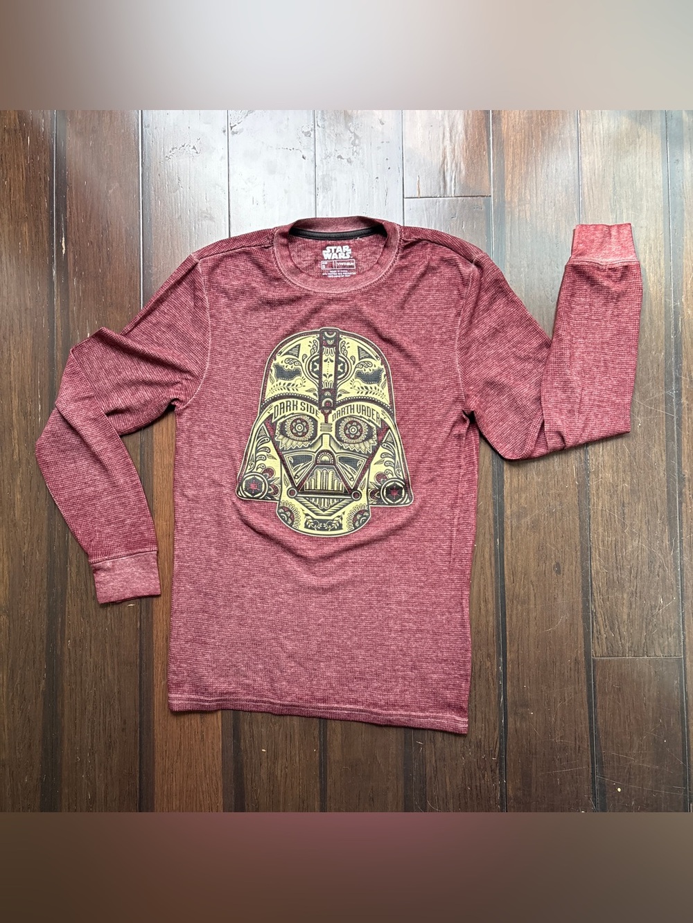 Star Wars Long-Sleeve Crewneck Thermal Shirt Sm Maroon Gold Vader Dark Academia